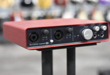 focusrite scarlett 6i6 audio interface on stand