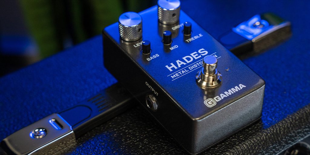 GAMMA-HADES-Metal-Distortion-pedal-on-amp